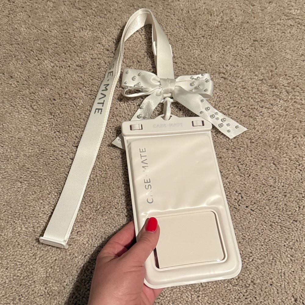 ✨ Case-Mate Floating Waterproof Phone Pouch | Ivory Pearl | NEW ✨ - Picture 3 of 3